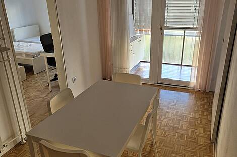 Квартира с 2,5 комнатами в районе Безиград: 1