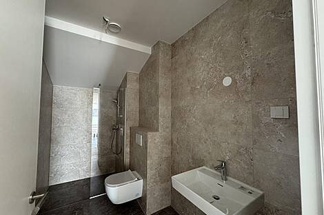 Трёхкомнатная квартира в районе Жиданов Квартал: 18