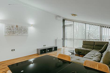 Квартира с тремя комнатами в Чрнуче.: 3