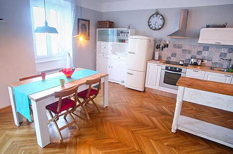 Квартира с четырьмя комнатами в Пиране: 4