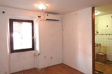 Двухкомнатная квартира возле моря: 8