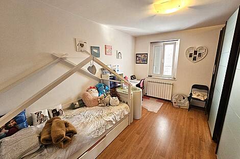 Жильё с пятью комнатами в Хрватини: 4