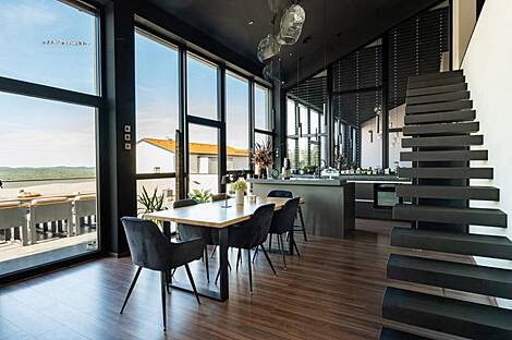 Дом в поселении Сежана: 16