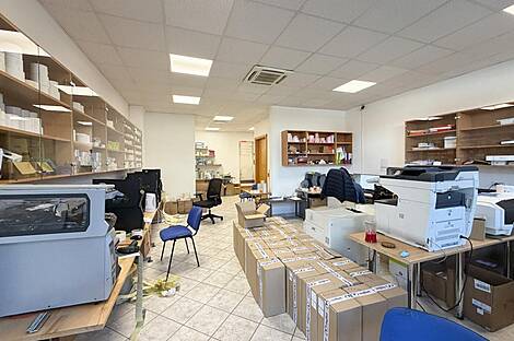 Моще - коммерческая недвижимость.: 1