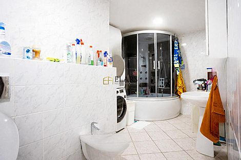 Квартира, имеющая 5 или более комнат в районе Сеча: 8