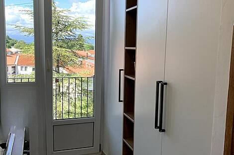 Квартира с тремя комнатами в центральной части Сежаны: 1