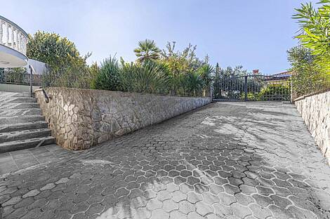 Дом, Праде: 24