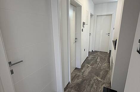 Здание с балконом Новый Дивача: 17