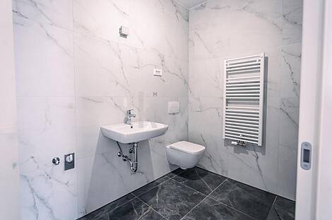 Новая 3-комнатная квартира в центре.: 8