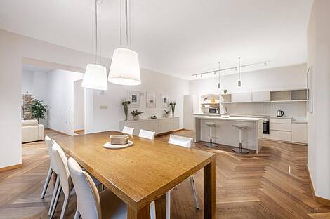 Четырехкомнатная квартира в центре: 1