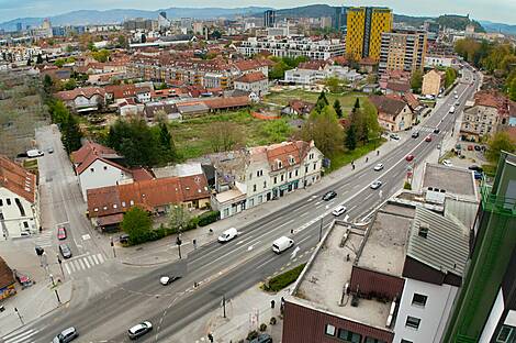 Апартаменты с четырьмя комнатами Шишка: 5