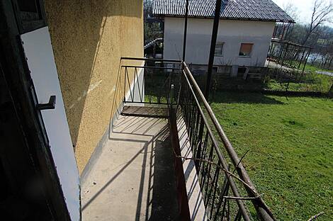 Жилище, расположенное в Любляне, на территории района Шишка, недалеко от Тацена.: 4