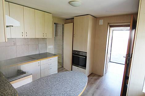 Жилище, расположенное в Любляне, на территории района Шишка, недалеко от Тацена.: 10