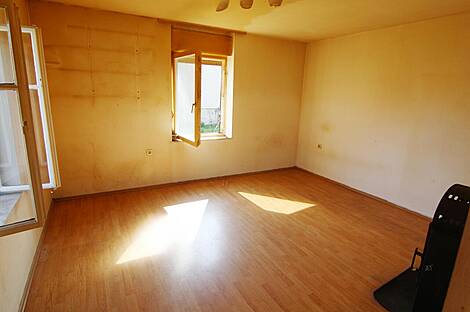 Жилище, расположенное в Любляне, на территории района Шишка, недалеко от Тацена.: 11