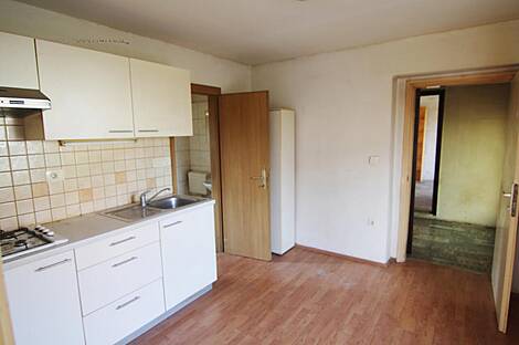 Жилище, расположенное в Любляне, на территории района Шишка, недалеко от Тацена.: 13