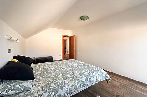 Дом на лугу: 10