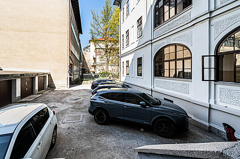 Трёхкомнатная квартира в центре: 28