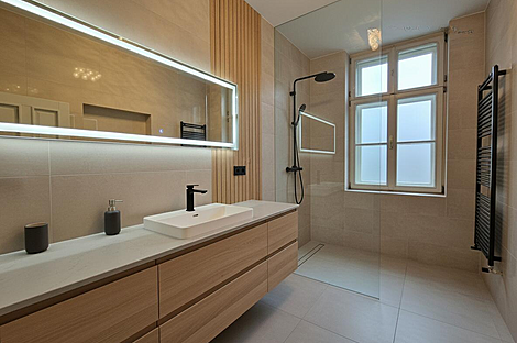 Трёхкомнатная квартира в центре: 24