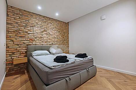 Жилье рядом с церковью Трново: 17