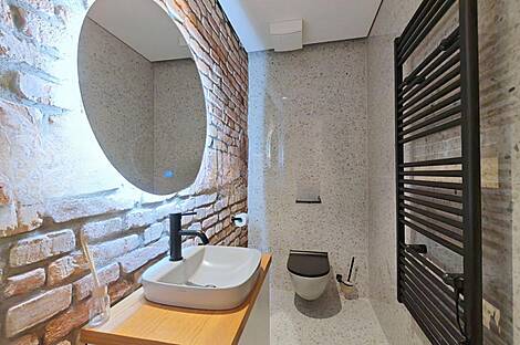 Жилье рядом с церковью Трново: 19