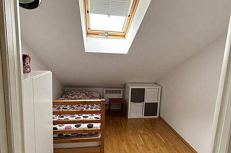 Квартира с пятью комнатами расположена на Тржашка шоссе.: 6