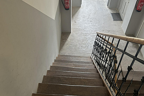 Квартира с пятью комнатами расположена на Тржашка шоссе.: 14