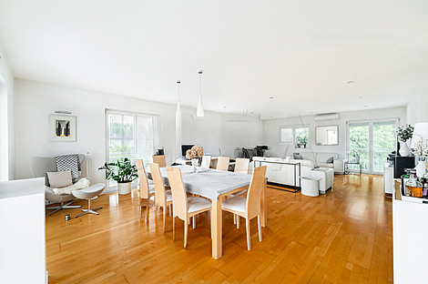 Трёхкомнатная квартира, Шишка: 1