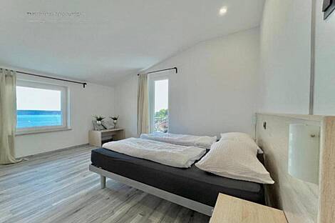 Трехкомнатная квартира порторош: 13