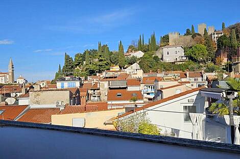 Новое жильё с четырьмя комнатами в Пиране: 1