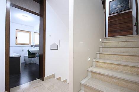 Жилище в Сподние Гамельне: 16