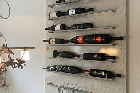 Жилище находится в районе Чернуче, Бежиград, в Любляне.: 6