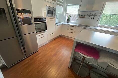 Жилище находится в районе Чернуче, Бежиград, в Любляне.: 7