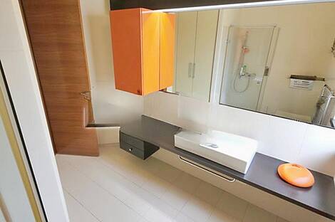 Дом, Раковник: 12