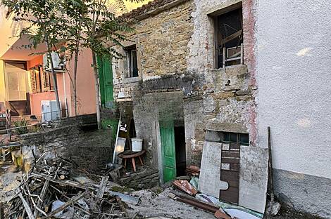 Дома Кметияново Копер: 2