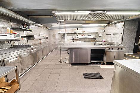 Помещение под коммерцию в центральной части города: 9