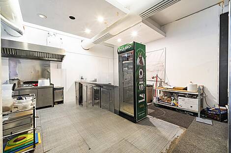 Торговая площадь в центральной части города: 6