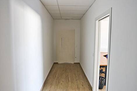 Бизнес-пространство в районе Ново Чрнуче: 10