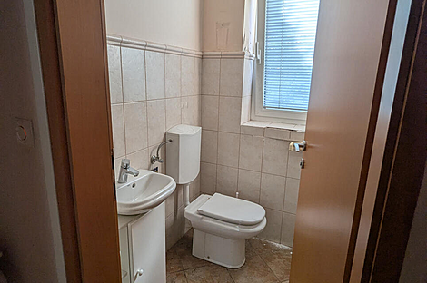 Квартира с тремя комнатами в районе Стожице.: 5