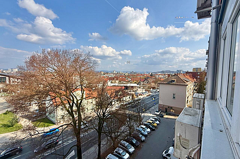 Квартира с тремя комнатами в Шишке: 2