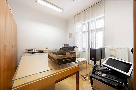 Дом с пятью и более комнатами в центре.: 11