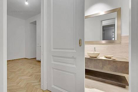 4-комнатная квартира в центре: 12