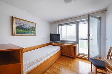 Киевский район, квартира с более чем 5 комнатами: 8