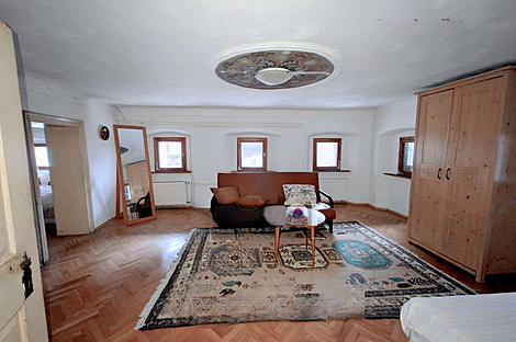 Здание, Кропа: 14