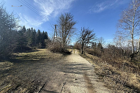 Дом, хозяйство на возвышенности.: 14