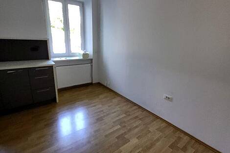 Двухкомнатная квартира в центре: 10