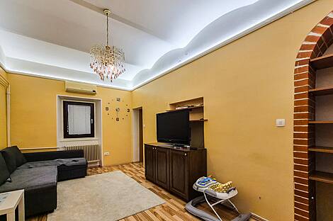 Двухкомнатная квартира в центре: 4