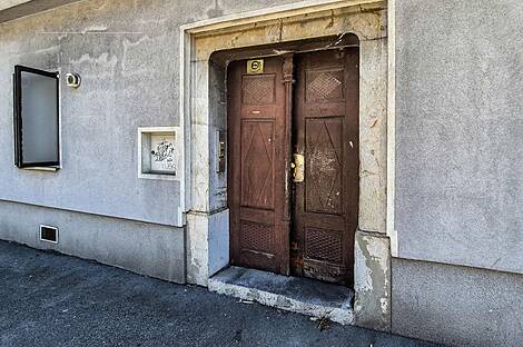 Двухкомнатная квартира в центре: 9