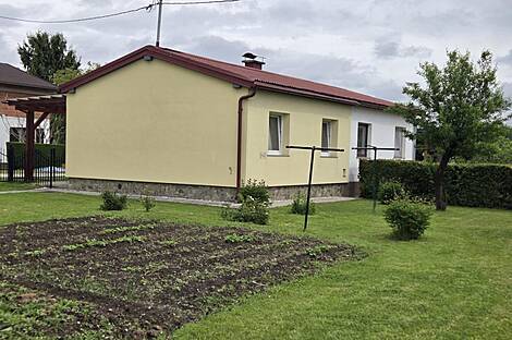 Дом с двумя этажами, расположенный в центре: 1