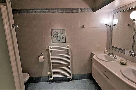 Квартира с тремя комнатами в центре: 11