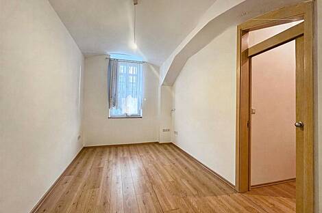 2-комнатная квартира в центре: 8